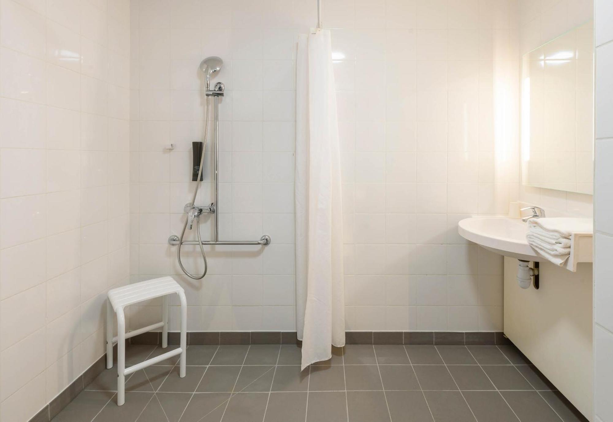 Hotel Cite De L'espace Gonord 3*